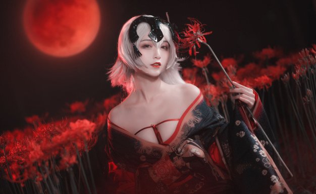 正值青春的美女【铁板烧鬼舞w】介绍与图集欣赏